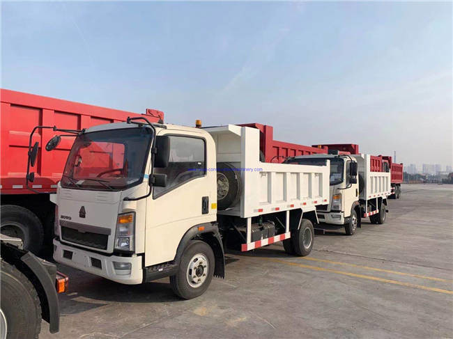 Aktueller Firmenfall über EAW, 2 Einheiten HOWO 5 Ton Light Duty Dump Trucks